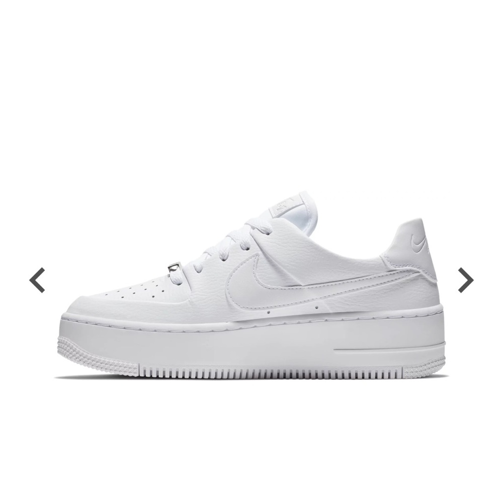 Nike Women Air Force 1 Sage shoes